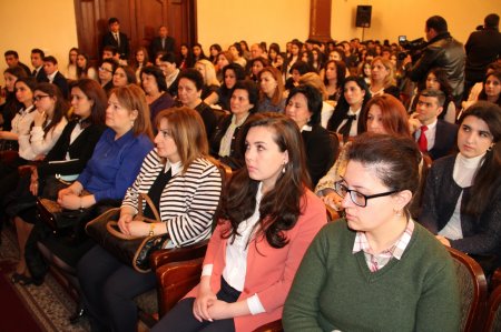 AQRAR UNİVERSİTETDƏ ULU ÖNDƏR HEYDƏR ƏLİYEVİN       ANADAN OLMASININ 94-CÜ İLDÖNÜMÜNƏ HƏSR OLUNAN   XARİCİ DİLLƏRDƏ ÜMUMŞƏHƏR KONFRANSI KEÇİRİLİB