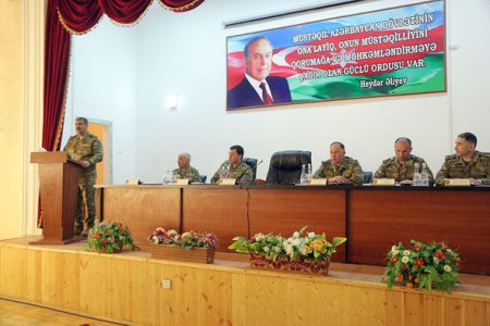 Zakir Həsənov qoşunlara döyüşə hazır olmağı tapşırdı – FOTO