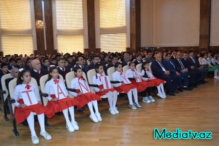 Kürdəmirdə “Ölkəmizi tanıyaq” tur aksiyada iştirak edəcək məktəblilərin yola salınmasına həsr olunmuş tədbir keçirilib
